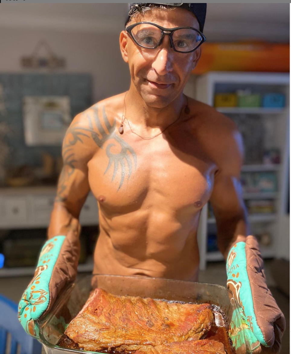 Ultramaratonista brasileiro comprova que é possível competir em alto nível com uma dieta sem carboidratos Ultramaratonista brasileiro comprova que é possível competir em alto nível com uma dieta sem carboidratos