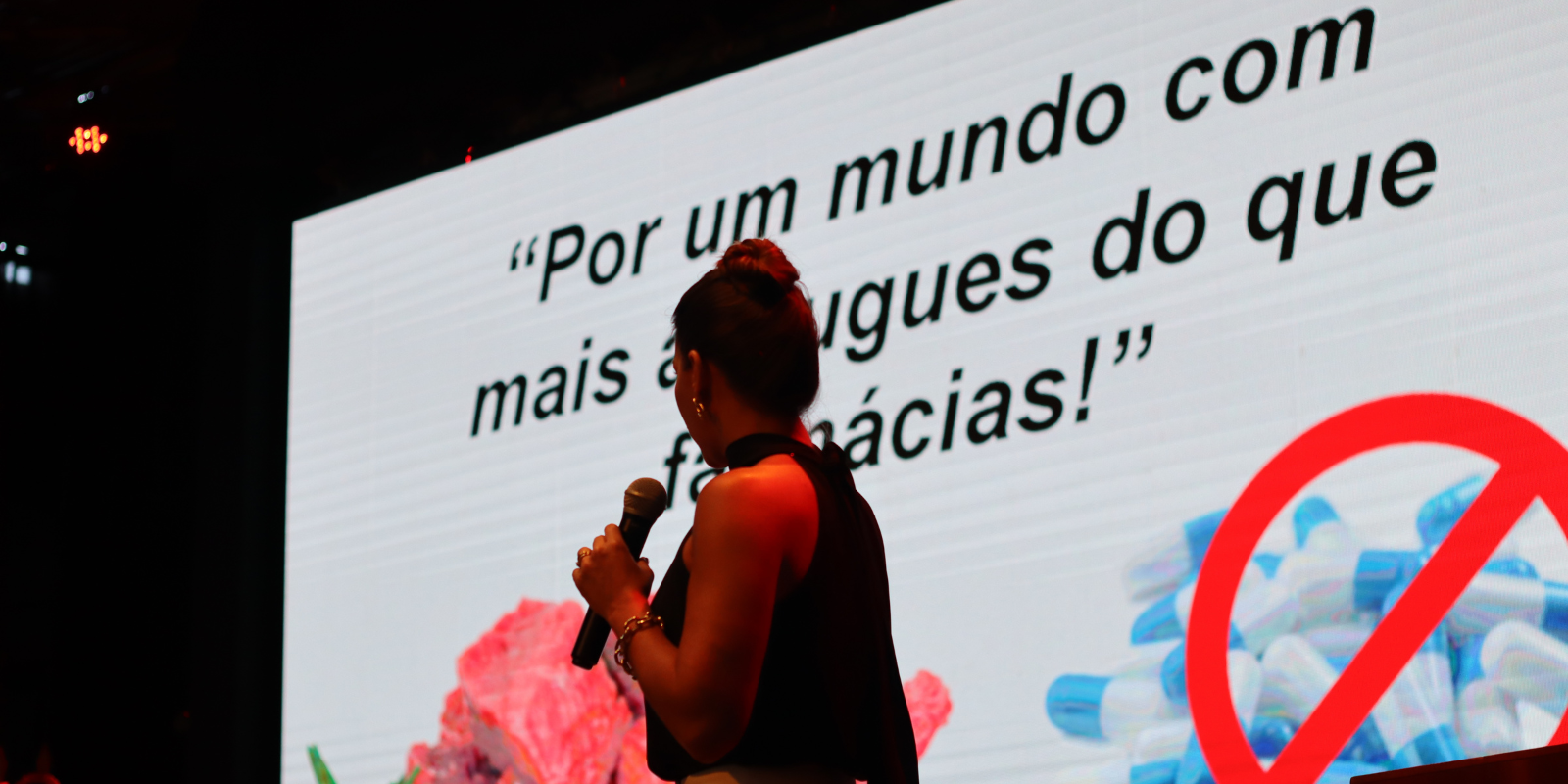 Brasil tem 90 mil farmácias, e muitas ficam uma ao lado da outra: por que são tantas?